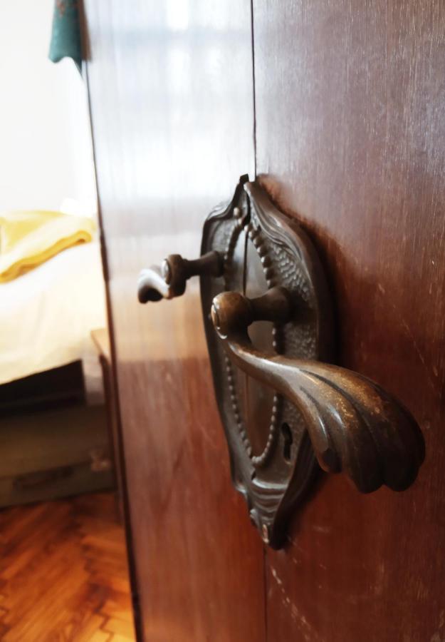 Jolie Apartment In Historical Center Budapest Eksteriør billede